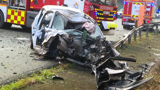 Mueren una madre y su hija en la colisión de su coche y un camión en