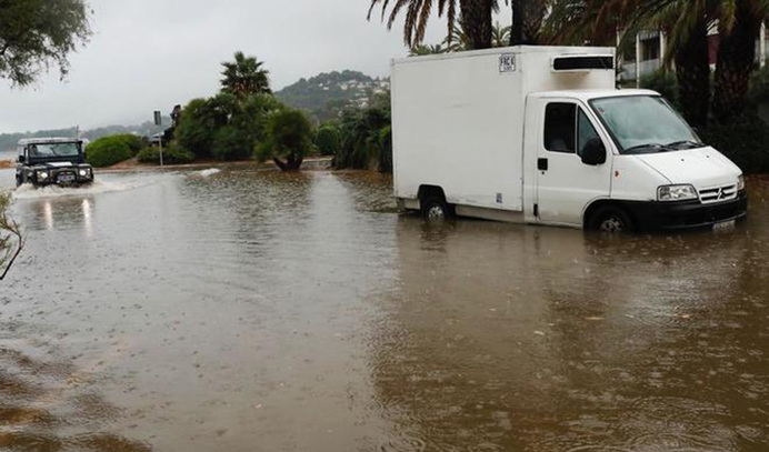 Así es la gota fría que llega hoy: fuertes lluvias y tormentas en toda España al unirse dos borrascas 407?