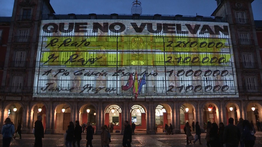Resultado de imagen de La Junta Electoral sanciona al Ayuntamiento y a Podemos por el vÃ­deo de BÃ¡rcenas en la Plaza Mayor