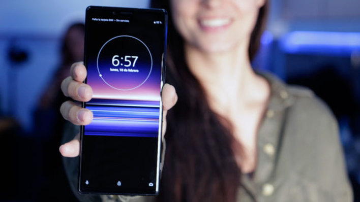Resultado de imagen para Sony presentÃ³ 'smartphones' con pantallas de estilo cinematogrÃ¡fico