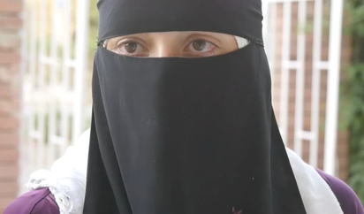 Leticia Tirado La Esteticista Espanola Que Se Enfundo El Niqab Cronica Home El Mundo