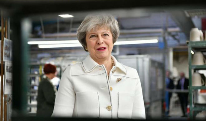 Theresa May advierte que el Parlamento puede dar la vuelta 