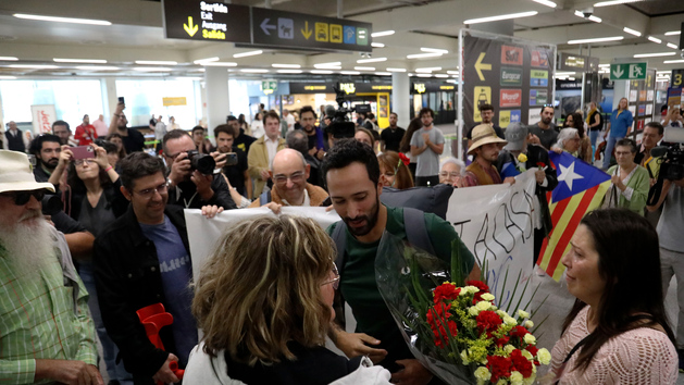 El Rapero Valtònyc Vuelve A España Tras Prescribir Su Condena Por ...