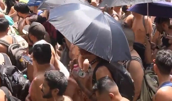 Cientos de cuerpos desnudos recorren las calles de Ciudad de México - ELMUNDOTV