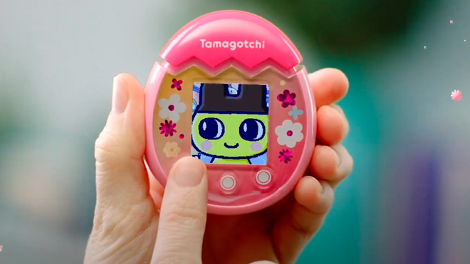 El Tamagotchi ha vuelto, ahora con cámara, pantalla a color y botones táctiles | Gadgets
