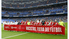 Apoyo multitudinario a Vinicius en el Bernabéu