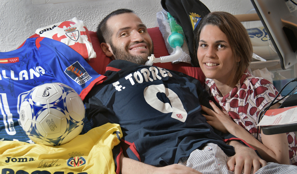 Atrapado Por La Ela Carlos Matallanas Ayuda A Ganar A 4 Equipos De Futbol Con La Pupila Cronica