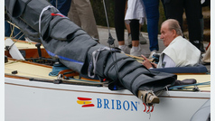 Don Juan Carlos vuelve a navegar en el 'Bribón'
