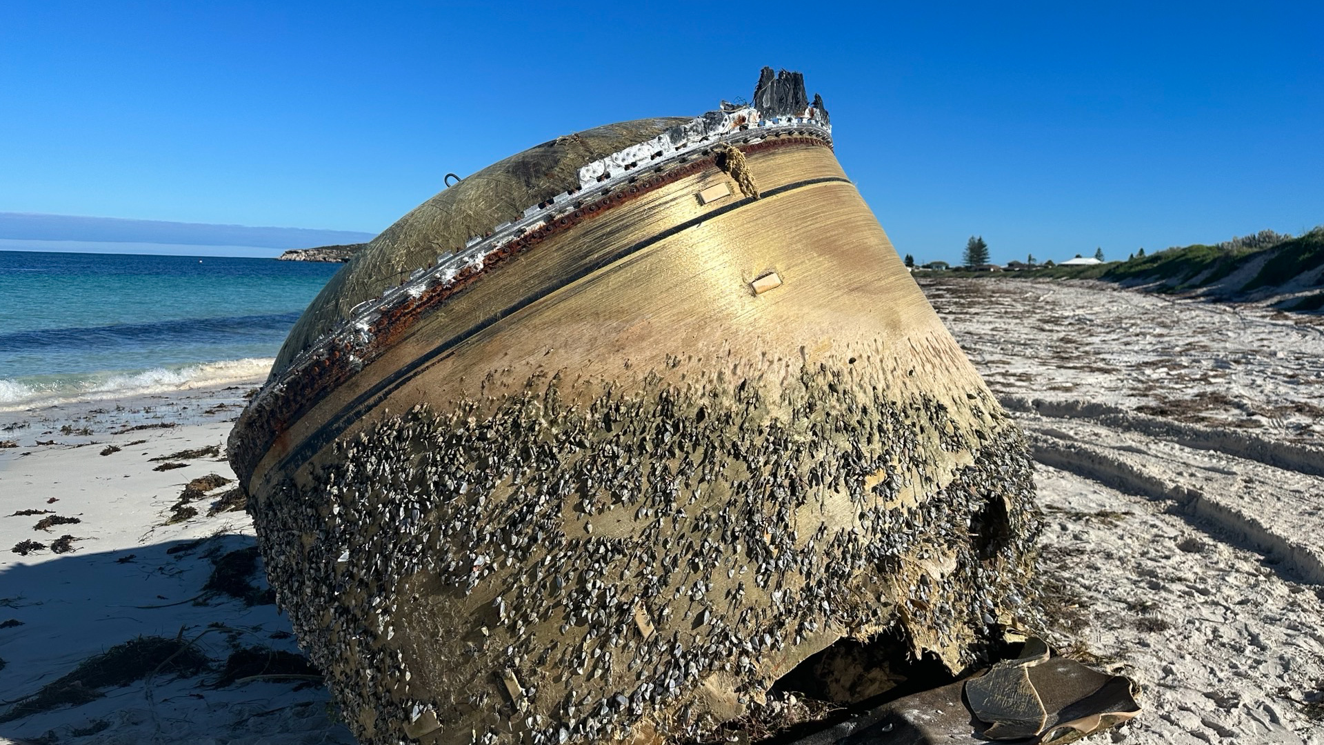 Investigan un objeto que llegó a las costas australianas y que podría ser  un fragmento de un cohete | Internacional
