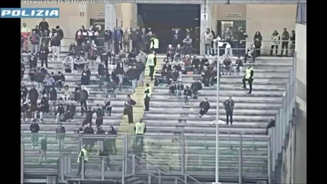 Ocho policías heridos y seis &#39;ultras&#39; arrestados tras violentos altercados en la tercera división italiana