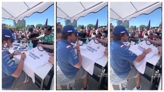 Pocos más madridistas que Fernando Alonso, su gesto al firmar una camiseta le delata