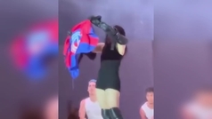 Rosalía, en problemas durante un concierto: abucheada por llevar una bandera que enfadó al público