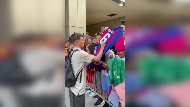 برشلونة يصل لوس أنجلوس استعداداً لمبارياته الودية في الولايات المتحدة