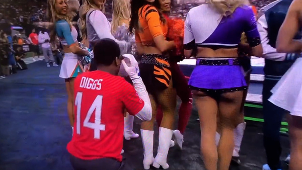 Stefon Diggs caught checking out cheerleaders during Pro Bowl performance