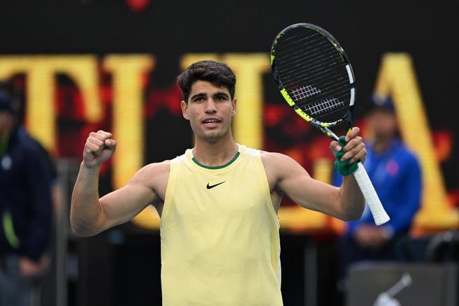 Alcaraz se deja un set ante Sonego antes de igualar su mejor resultado en Australia