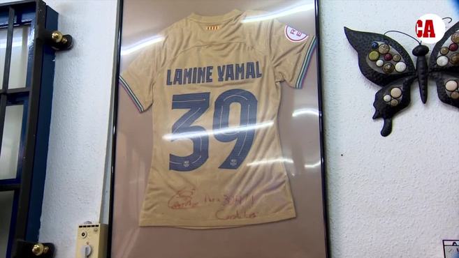 La viral bandera de Lamine... que no es la del Barça