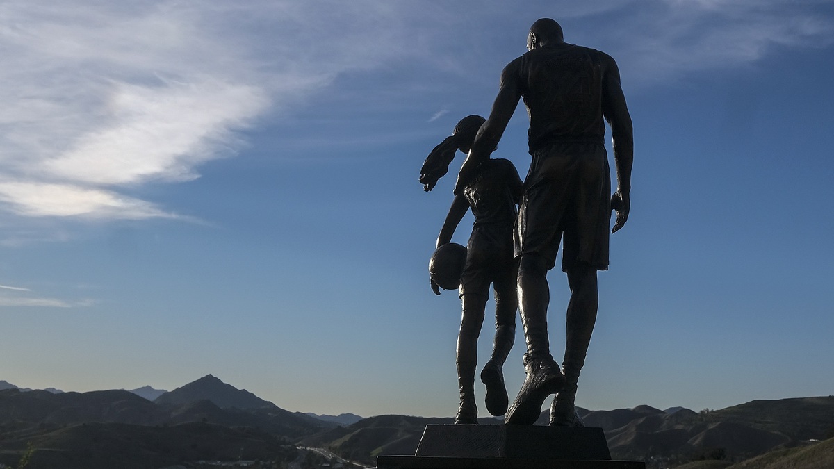 Lakers to Unveil Kobe Bryant Statue on 2.8.24