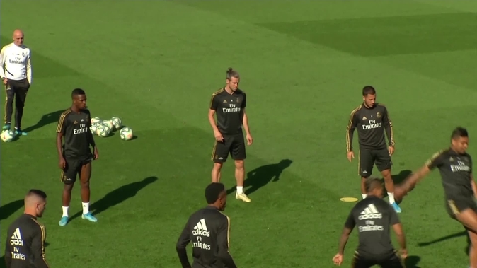 Gareth Bale gets royalty treatment at LAFC stadium ahead of 'El Trafico