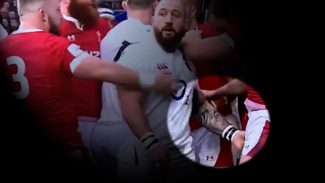 Shocking scene: English prop caught grabbing opponent's crotch in Six Nations