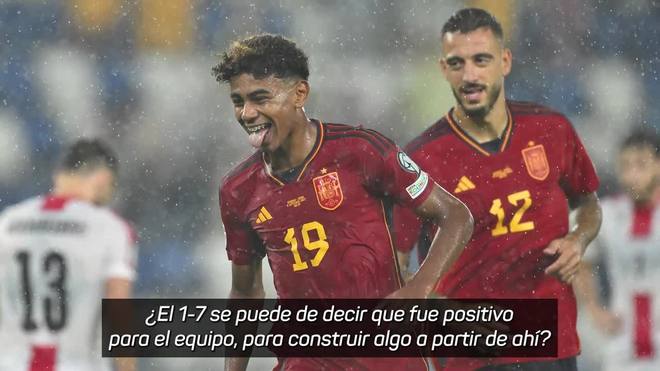 Khvicha Kvaratskhelia em treinamento com a seleção da Geórgia