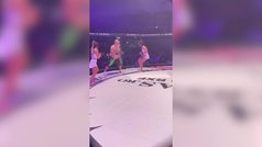 Polmico combate de MMA: dos mujeres pelean contra un hombre