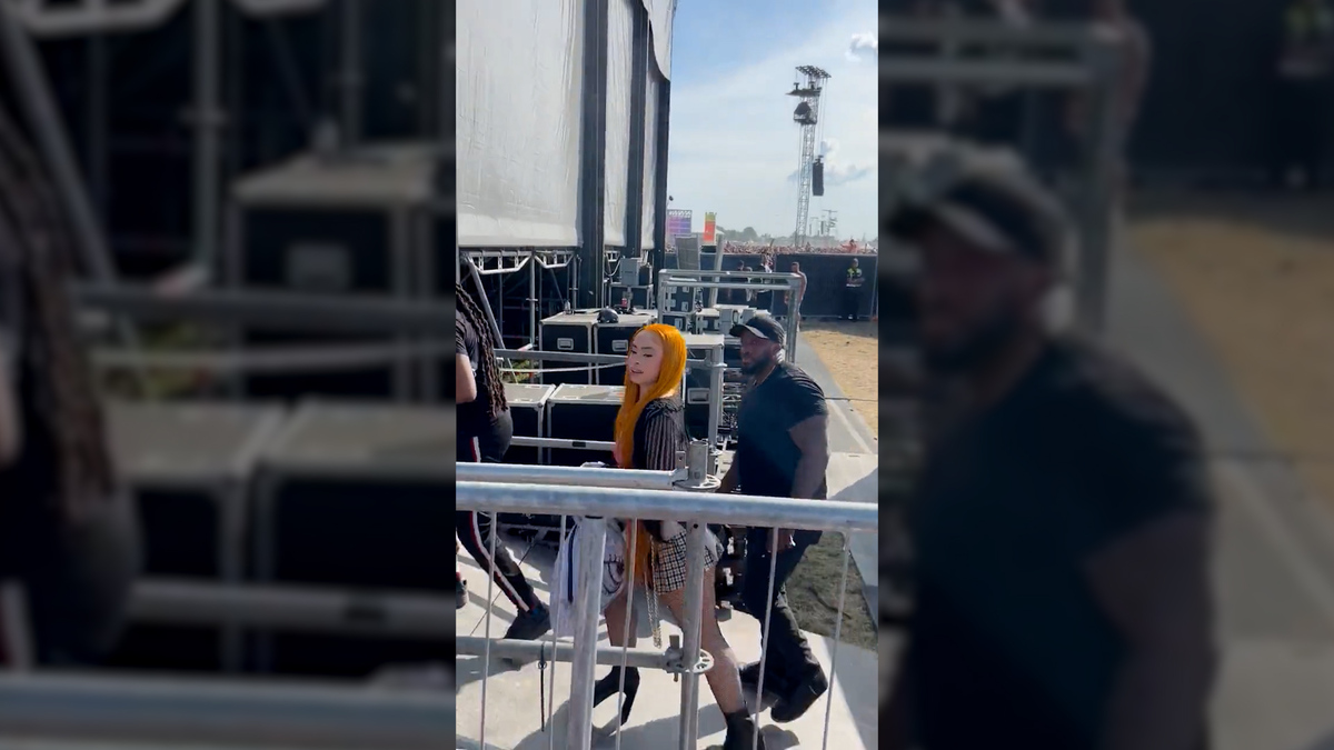 Ice Spice fan goes viral after asking her to sit on his face - MARCA TV  English