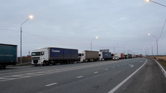 Colas de vehículos en la frontera con Kazajistán para salir de Rusia