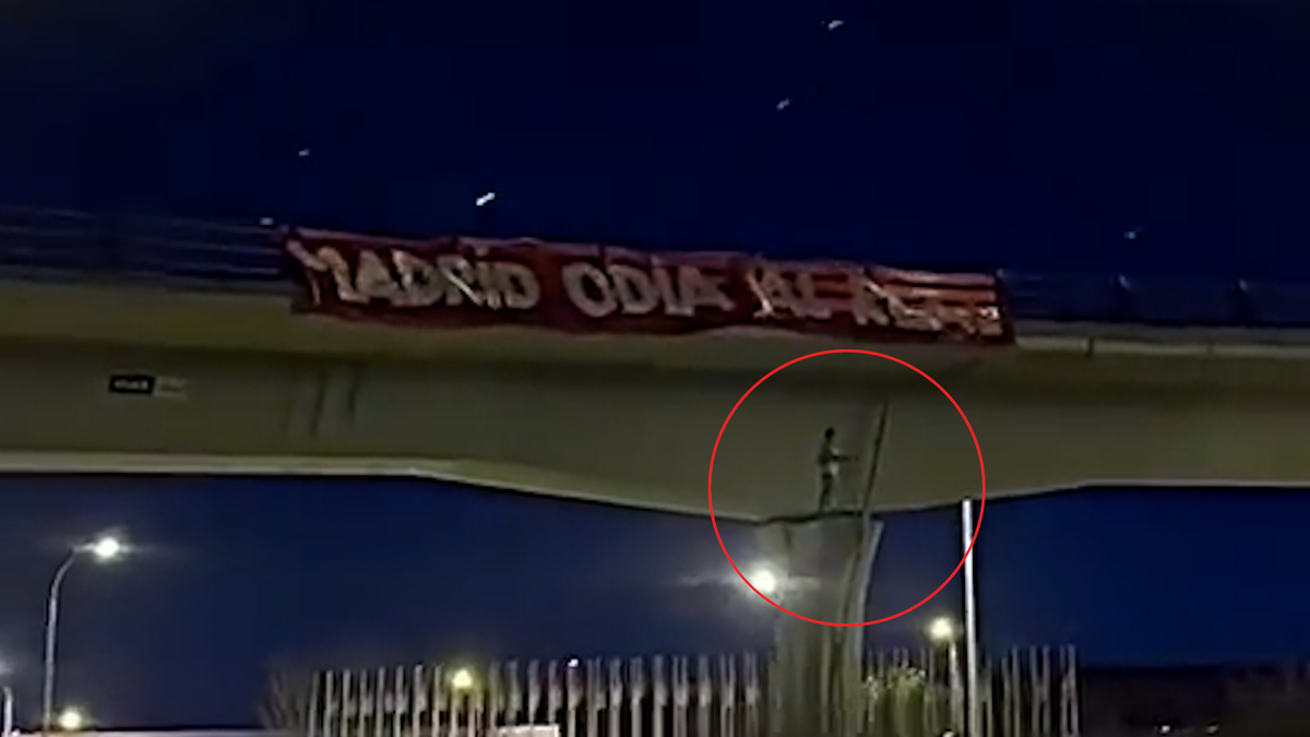 La polémica bandera de la barra del Real Madrid que indignó al Atlético en  la semifinal de Champions - Meganoticias