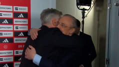 Fascina al madridismo: Florentino corta una entrevista de Ancelotti para darle un abrazo