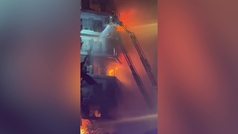 Así fue el rescate por parte de los Bomberos de una mujer en el edificio en llamas