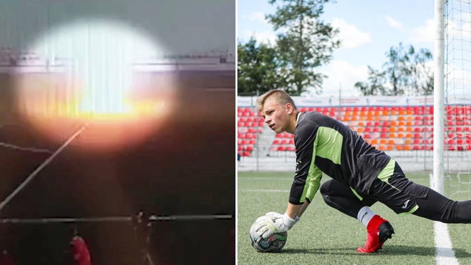 El momento en el que un futbolista es alcanzado por un rayo