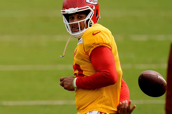 Patrick Mahomes criticised for risking too much with latest injury