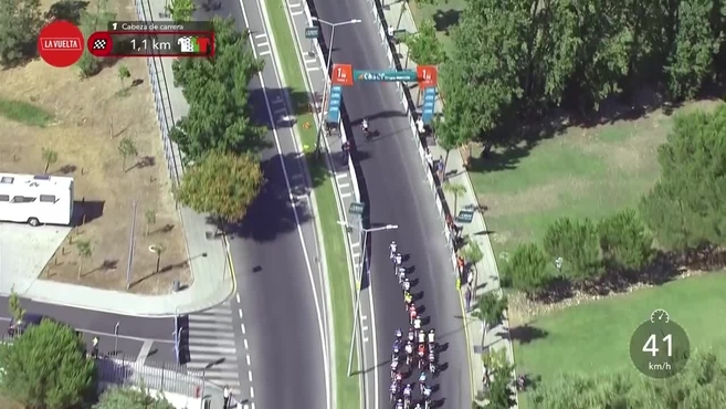 Van Aert se saca la espina y afianza La Roja antes del primer final en alto