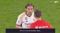 Modric le pide explicaciones al árbitro Cuadra Fernández: "¿Tú me puedes tratar así?"