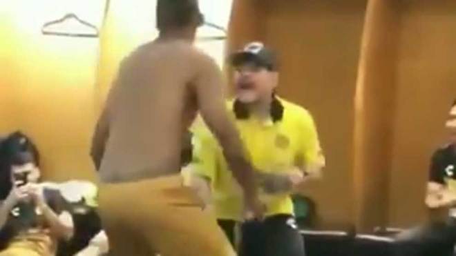 Ascenso México: El loco baile viral de Maradona que conquista a México ...