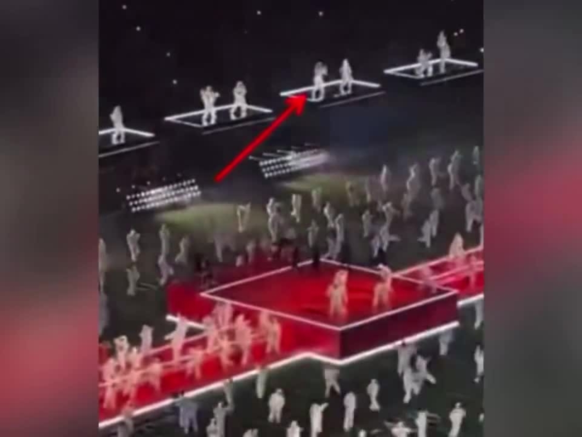 One of Rihanna's dancers almost tragically falls from elevated platform  during Super Bowl halftime show