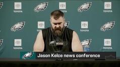 Jason Kelce se puso emotivo antes de pronunciar su adis como jugador de la NFL.