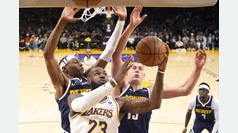 Los ngeles Lakers evitan el ridculo