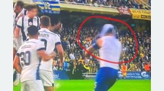 El penalti nunca visto se cobr en Argentina: Le tap la cabeza con su camiseta!