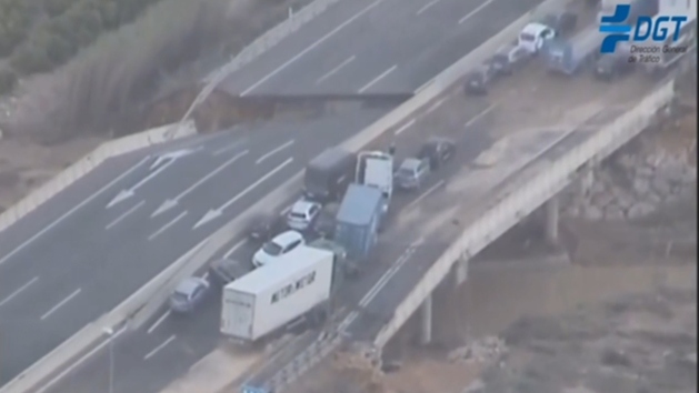 Impresiona verlo: los efectos de la DANA en las carreteras desde los helicpteros Pegasus de la DGT