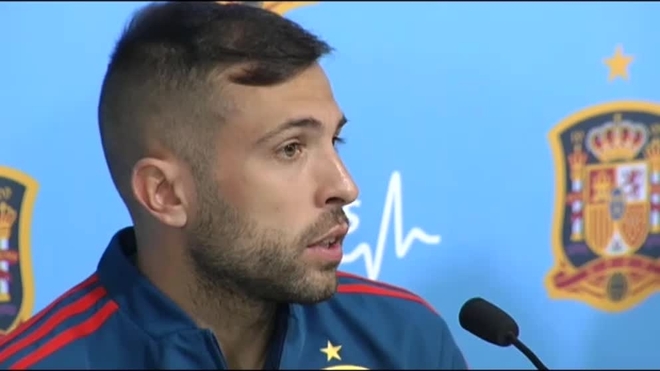 Alba defends Barcelona teammate Pique for accepting Catalonia selection