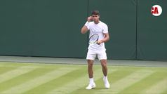 Alcaraz, Djokovic y Sinner se entrenan en Wimbledon