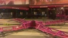 The blades of the Moulin Rouge in Paris collapse in the middle of the night