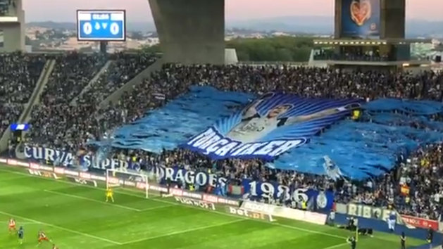 Tifo No Juegues Con El Rey