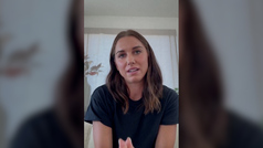 Alex Morgan anuncia su embarazo durante su video de retiro