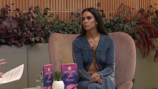 Cristina Pedroche la lía en redes y un enfermero le responde: "Parir no te convierte en matrona"