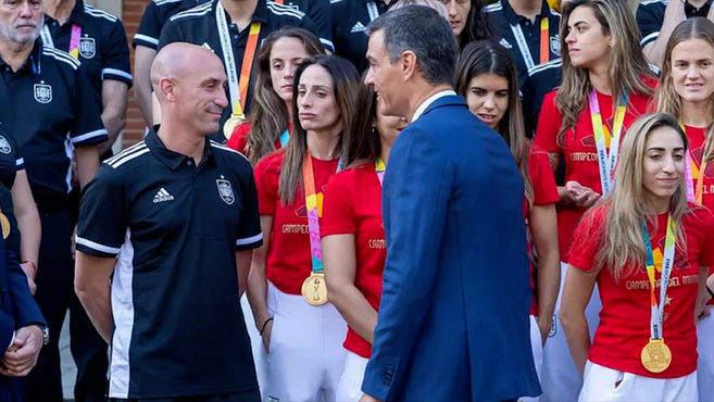 Spain Women’s National Team: Pedro Sánchez squeezes Rubiales: “It is ...