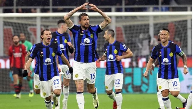 El Inter reina en Italia: &quot;Cambiamos 12 jugadores... y aquí está la segunda estrella&quot;