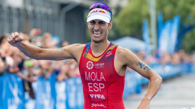 Mario Mola se proclama campeón del mundo por tercera vez - Marca.com