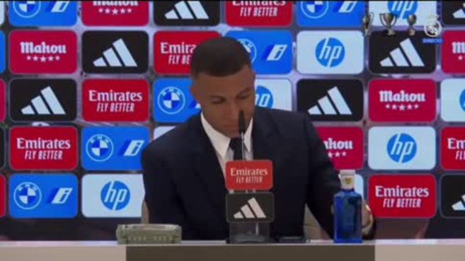 مبابي يُعرب عن احترامه لمودريتش: القميص رقم '10' ملك للكرة الذهبية وأسطورة ريال مدريد